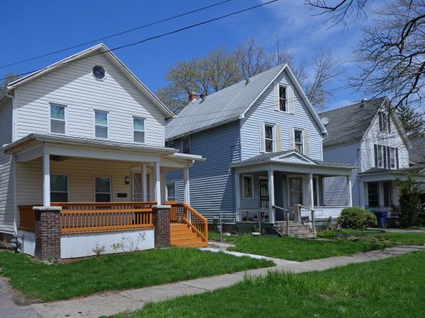 Metal Siding Repair in Brentwood