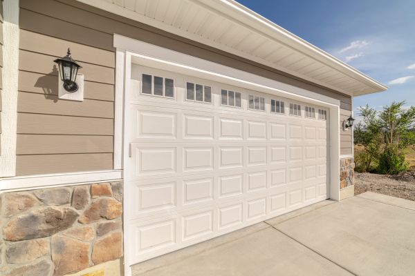 Garage Siding Repair in Brentwood