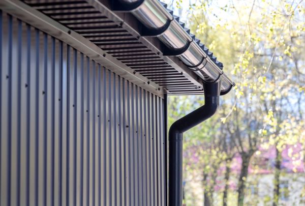 Sheet Metal Siding Repair in Brentwood