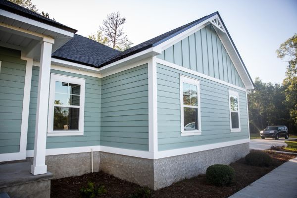 Board Siding Repair in Brentwood