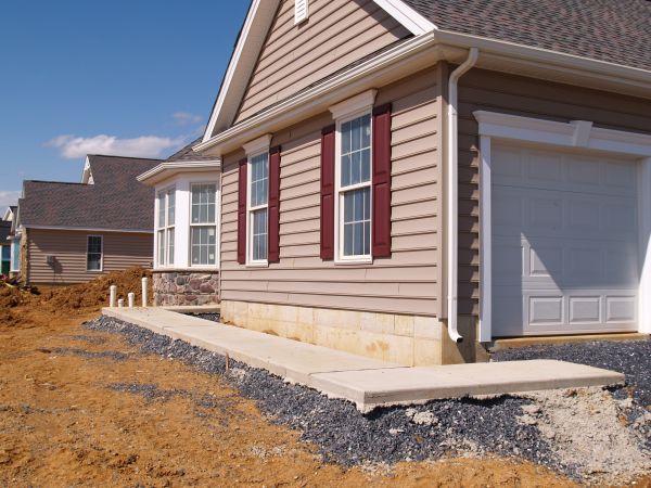 Cement Siding Repair in Brentwood